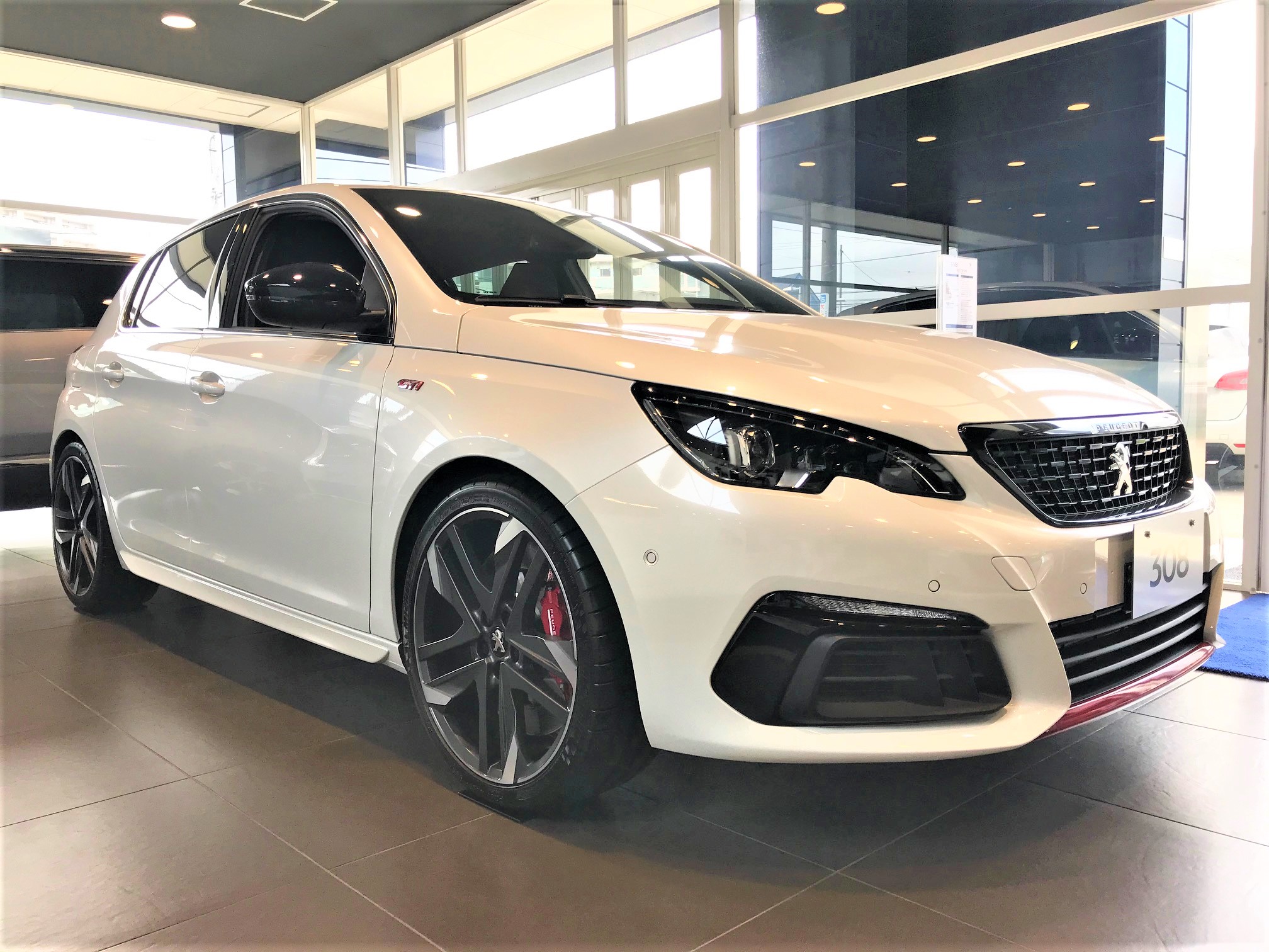 308GTi by PEUGEOT SPORT 展示車入りました！