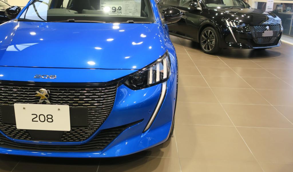 CHASE YOUR PEUGEOT フェアは、27(日)まで開催しております　★PEUGEOT守谷限定の特選車(208 GT)