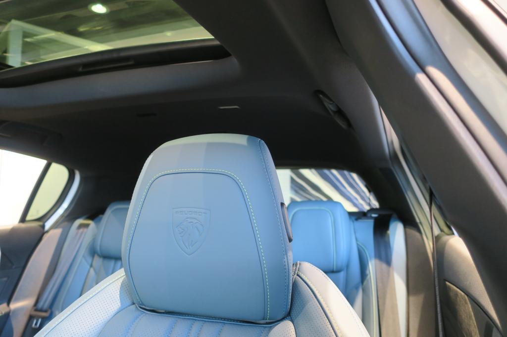 展示車　[特別仕様車]  308 GT BlueHDi Blue Nappa Edition
