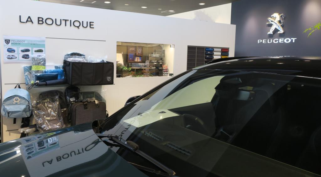 PEUGEOT 守谷　LA BOUTIQUE 