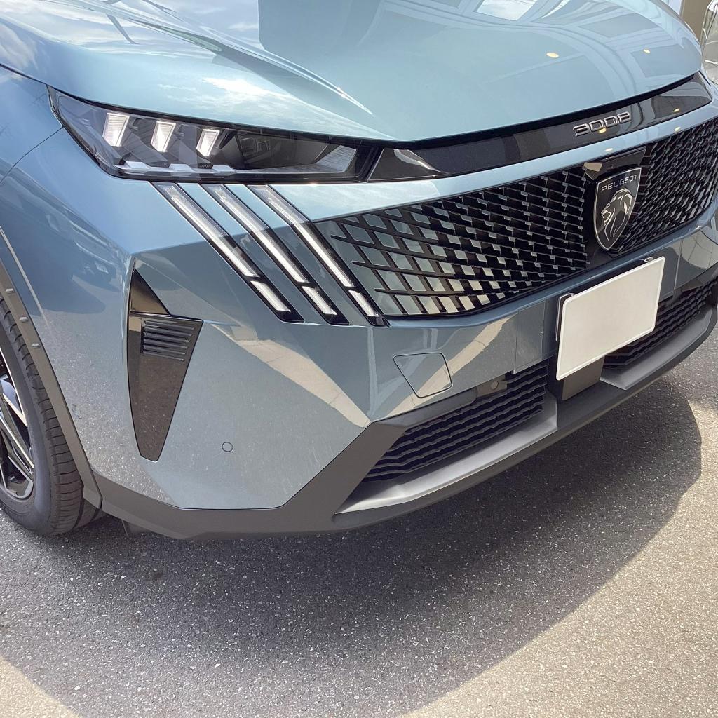 PEUGEOT 3008　マトリクスLEDヘッドライト