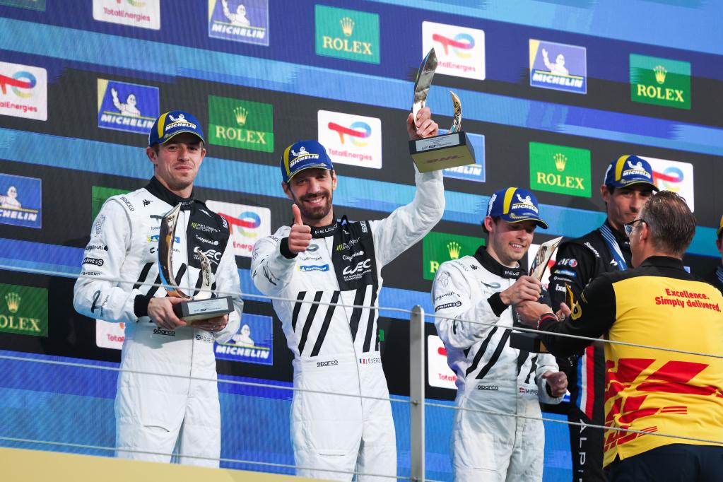 「ライオンたちの歓喜！PEUGEOT 9X8、富士で2位入賞！」