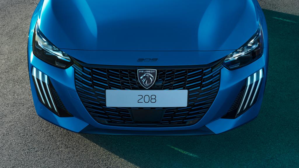 俊敏な走り×高燃費！新型プジョー208 GT Hybridの注目ポイント