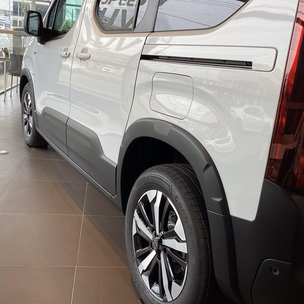 特選車のご紹介（～12/14まで）～ 展示車 RIFTER ～