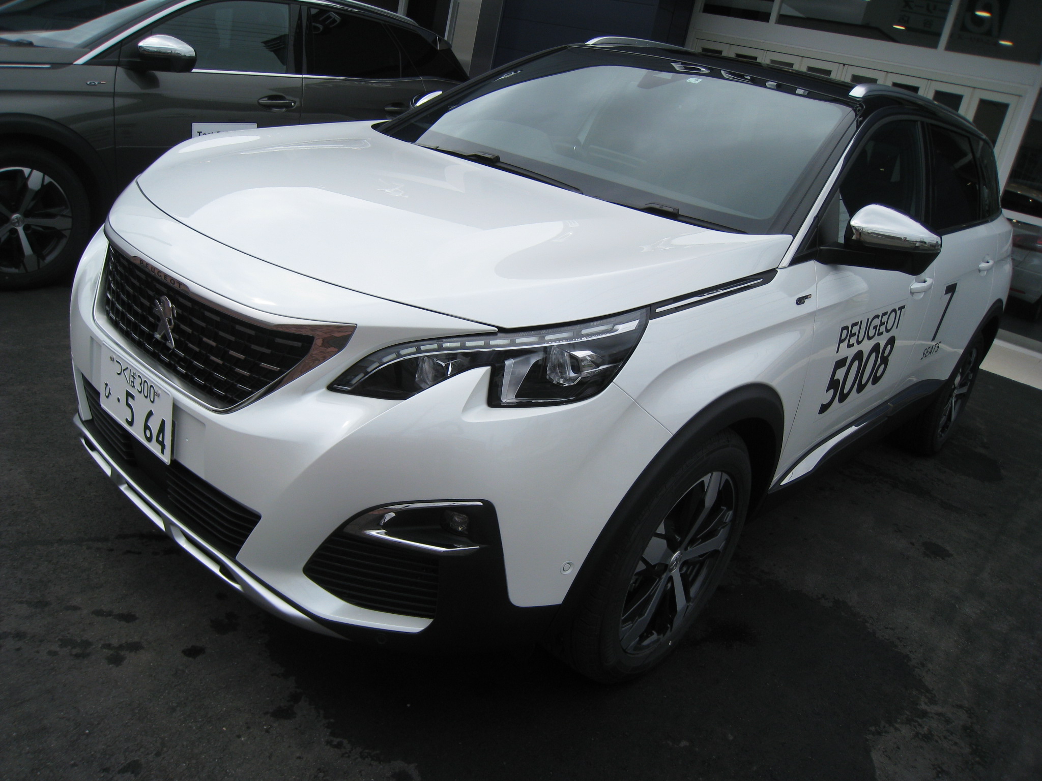 新型５００８登場