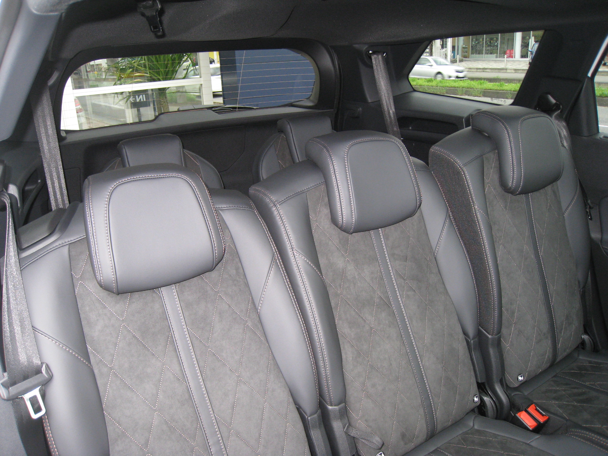 新型５００８登場