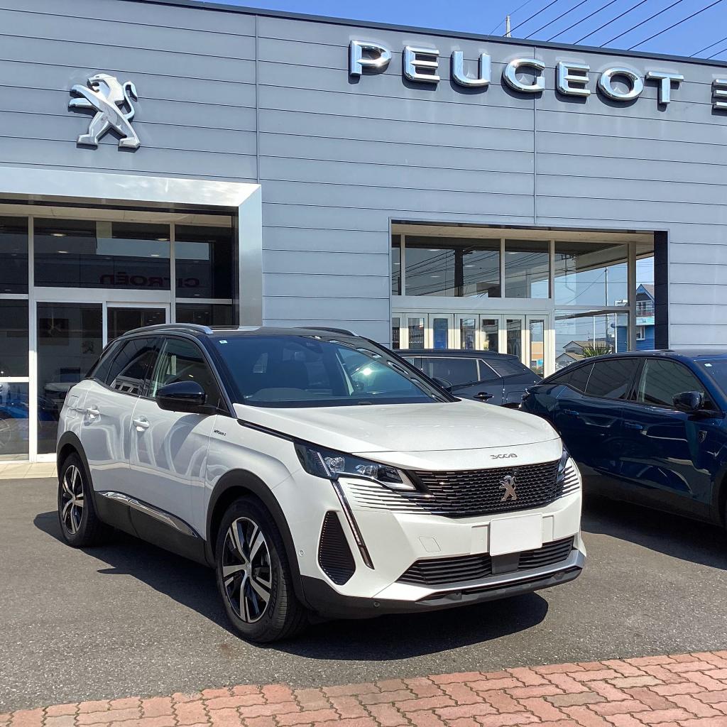 認定中古車　3008プラグインハイブリッド