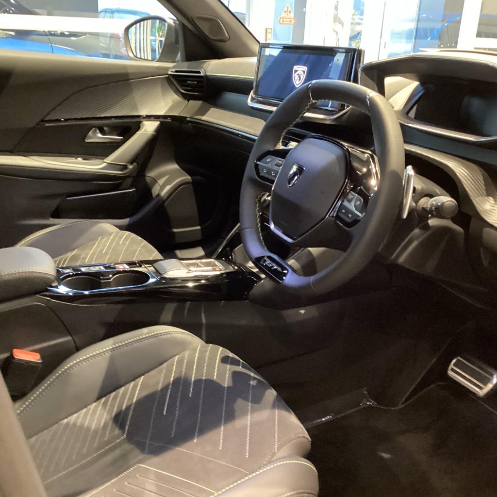 25万円購入サポート　～ 4月ご成約登録にて対象モデルPEUGEOT 2008、408 ～