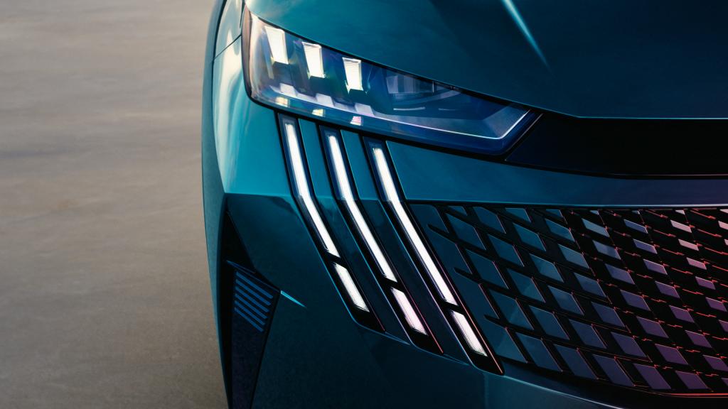 NEW3008　～日本カー・オブ・ザ・イヤー　10べストカー～